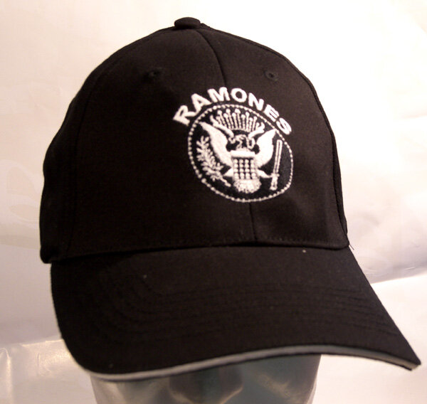 GORRA RAMONES